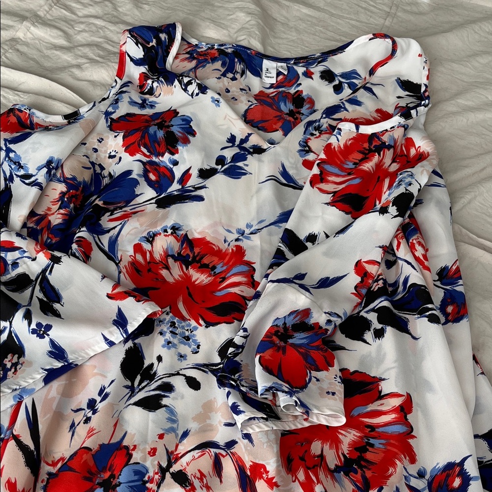 Jules & Leopold Red and Blue Floral Cold Shoulder Top L